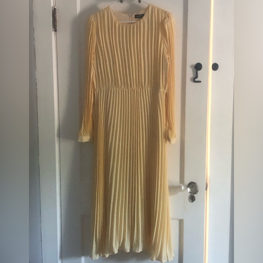Pale yellow, pleated dress, size large